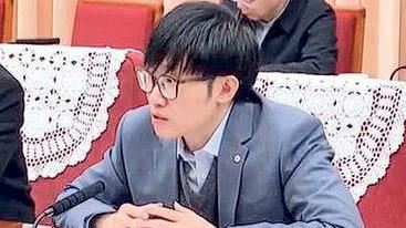 DeepSeek創始人經歷曝！高材生掀翻華爾街