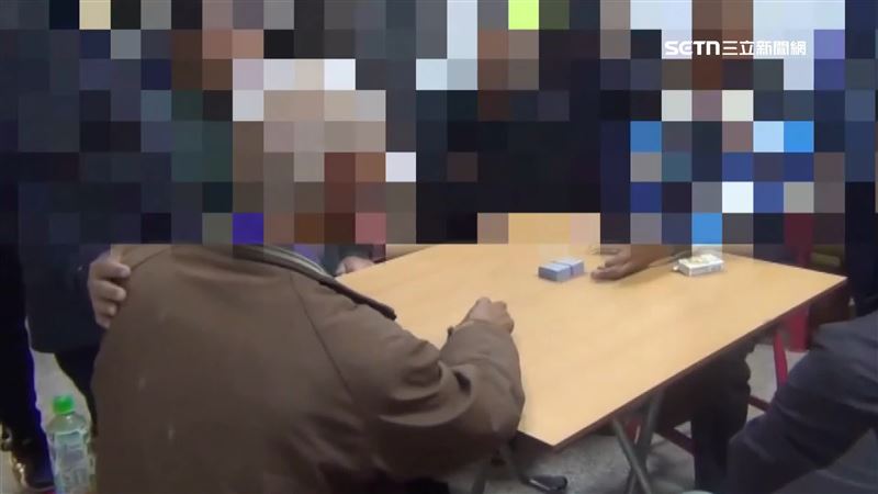過年拚輸贏？民宅藏賭場　警抓人喊別動