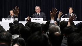 富士電視台27日召開記者會說明，記者會竟開了超過8小時。（圖／美聯社／達志影像）