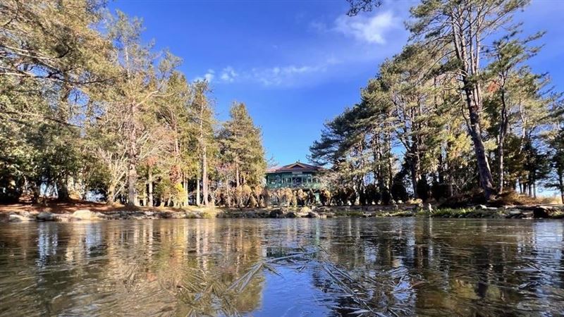仙界在這！福壽山「天池結冰」映清澈藍天