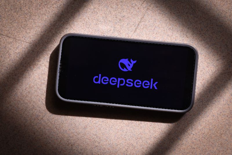 DeepSeek透過新加坡躲禁令？美國要查了