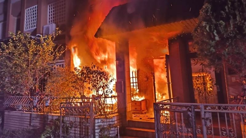 年夜飯吃一半…火燒屋　屋主憶恐怖瞬間