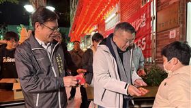 蔡其昌發臺灣尚勇小紅包（圖／蔡其昌辦公室提供）