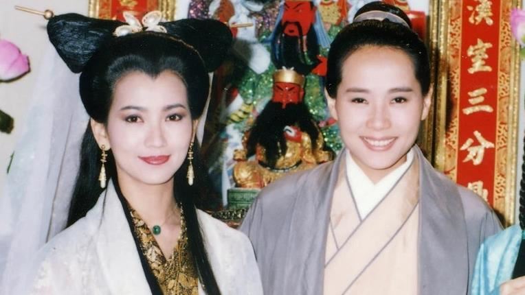 重現33年白娘子傳奇！葉童趙雅芝合體春晚