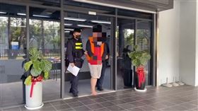 瓦斯桶,點火,同歸於盡,除夕夜