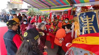 最澎湃！榴中福德宮發百元鈔+高麗菜