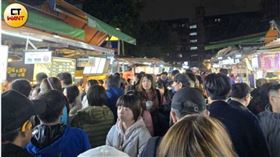 逛夜市是台灣特有的文化，不少外國人來台都指名一定要逛夜市。示意圖，與本案無關。（圖／翻攝自CTWANT）