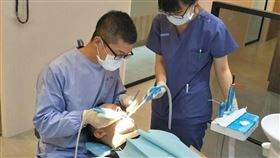 洗牙示意圖（陳弋攝影，負面新聞勿用來當示意圖）