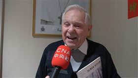 義大利神父傅立吉春節回憶台灣點滴曾來台奉獻47年的義籍神父傅立吉28日專程從北義搭車到羅馬參加駐教廷使館的除夕餐會，他表示很想念台灣的一切，也祈禱天主保佑台灣人。中央社記者黃雅詩羅馬攝  114年1月29日