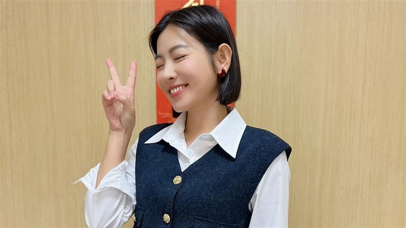 回鹿港賣餅遭轟演戲很木頭　米可白發聲了