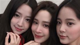 歐陽妮妮、娜娜、娣娣。（圖／翻攝自歐陽妮妮IG）