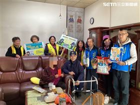 紅包物資直送到府！警攜手福德祠11年送暖（圖／翻攝畫面）