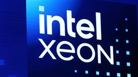 英特爾執行長季辛格發表主題演講（2）台北國際電腦展（COMPUTEX 2024）4日開幕，晶片大廠英特爾執行長季辛格（Pat Gelsinger）（圖）發表主題演講，展示下一代資料中心產品。 中央社記者翁睿坤攝  113年6月4日