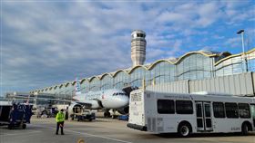 雷根機場商用間軍用，是美國最繁忙的機場之一。（圖／翻攝Google maps）