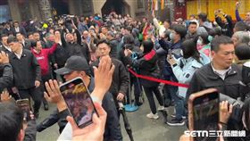 賴清德鹿港發紅包／Wayne提供