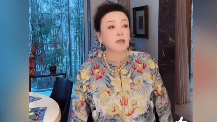 汪小菲送百萬洋裝　張蘭穿10年網批像壽衣