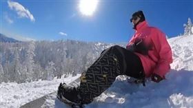 祝釩剛雪季時都在日本湯澤教滑雪及經營雪服店（圖／翻攝祝釩剛IG）