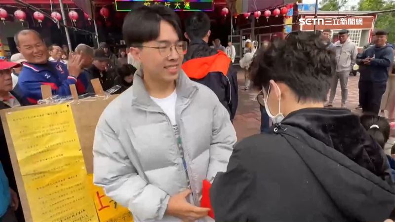 台東擲筊賽千人參賽！新竹大學生12筊奪冠