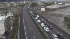 不斷更新／國5北上現車龍！時速剩14公里塞到紫爆　比腳踏車還要慢。高速公路1968