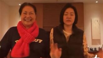 小S半夜拉娘睡衣熱舞　網酸「遠離酒精」