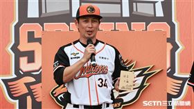 ▲統一獅春訓開訓典禮，首席教練高志綱新年度目標「凝聚共贏」。（圖／記者劉彥池攝影）