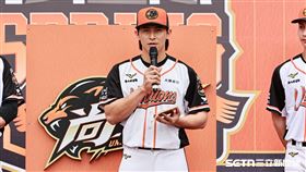 ▲統一獅春訓開訓典禮，外野手陳傑憲公布新年度目標。（圖／記者劉彥池攝影）