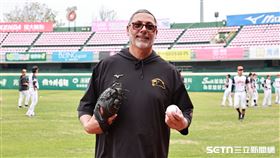 ▲統一獅春訓開訓典禮，一軍投手教練霍斯曼。（圖／記者劉彥池攝影）