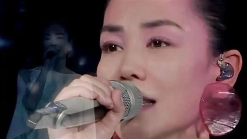 全網爆紅！王菲「蝦片耳環」想賣要排隊