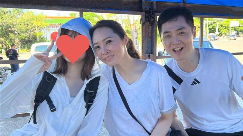 16歲愛女先天聽損　洪百榕見1幕激動淚崩