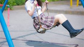 高中女學生因缺錢上交友軟體，被渣男白嫖。（圖/取自pakutaso）