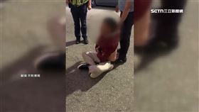 台中男大鬧廟毀供品 跳針怒喊