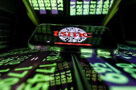 AI類股慘摔  台積電盤中最低106