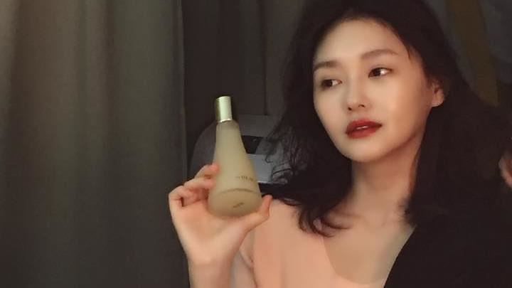 大S驟逝！賈靜雯淚曬8字　柯震東發全黑圖