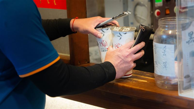 開工應援1日限定！老賴茶棧＋1元多1杯