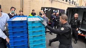 開工日至銀行存款30億元！警沿路荷槍戒備