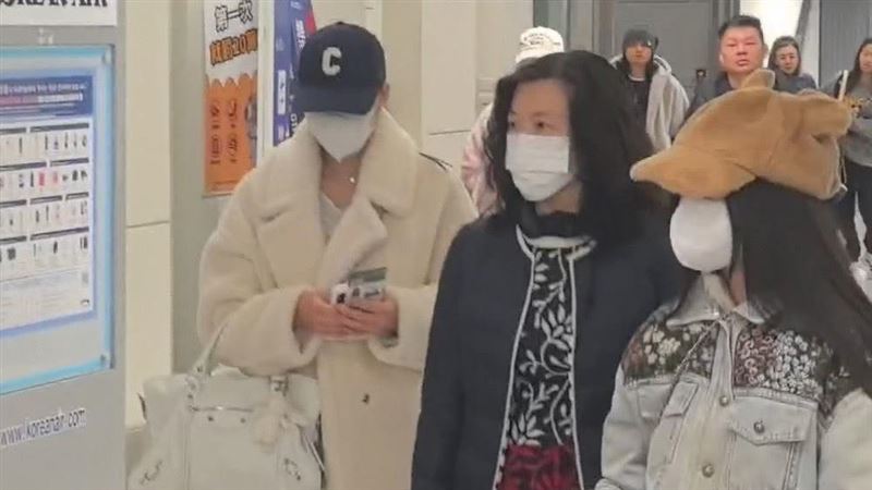 病榻旁「送別阿姨大S」　小S女兒們返台了