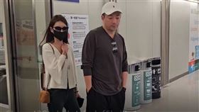 汪小菲2月3日搭機返台，妻子馬筱梅也在現場，汪小菲鞠躬懇求多說她好話。（圖／翻攝畫面）