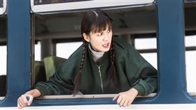 安心亞奮勇力戰歹徒。（圖／華視、公視台語台提供）