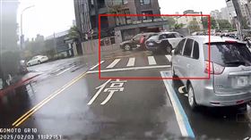 警車,肇逃,機車,自摔,大安警分局,新生南路派出所,