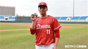 ▲味全龍2025年春訓開訓典禮，朱育賢希望新球季健康。（圖／記者劉彥池攝影）