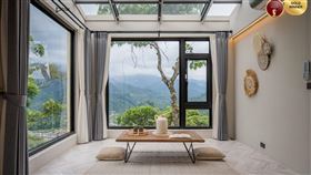 融合山林地景風貌景觀民宿　蘇維拉莊園。（圖／幸福空間-龍樺裝潢設計）