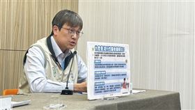 林詠青醫師說明腦脊髓膜炎死亡個案。（圖／記者簡浩正攝影）