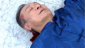 陳慕義《好運來》跟楚宣拉扯，撞到桌腳倒地，全程來真的。（圖／民視提供）