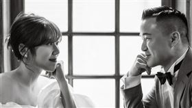 蔡函岑婚紗照。（圖／翻攝自蔡函岑臉書）