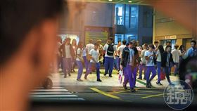 政府雖然已將依托咪酯列為2級毒品並提高刑責，仍無法有效防堵，導致校園淪陷，還有學生變成藥頭。（示意畫面，圖非當事人）