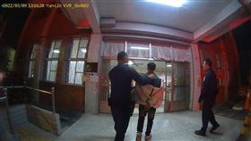 趁漁船躲颱風，偷渡上岸，越南移工入台躲4年　偷車販毒被逮(圖　／翻攝畫面)