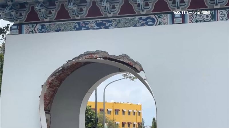 60年來首次！墾丁「牌樓拱門」地標遭撞毀