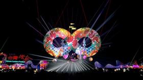 2025台灣燈會主燈「無限樂園」。 (來源：2025台灣燈會在桃園)
