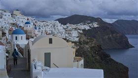 希臘渡假勝地聖托里尼島（Santorini），地震，居民撤離（圖／美聯社／達志影像）