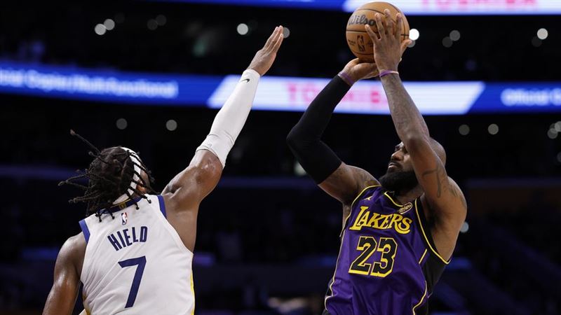 詹皇40歲轟42分！　比肩喬丹成史上第2人